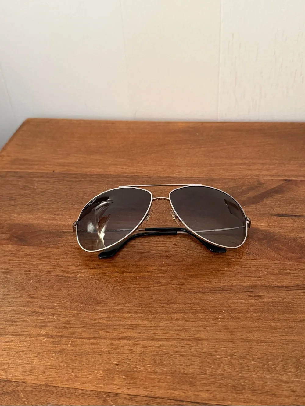 Ray-Ban Men's Silver Aviator Sunglasses with Brown Gradient Lenses